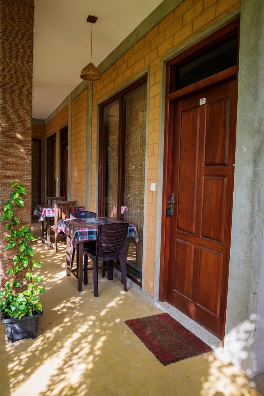 Eco Square Resort Mirissa Exterior photo